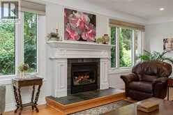 200 WOODVIEW Crescent | Ancaster Ontario | Slide Image Twelve