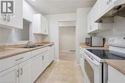 512 THORNDALE Drive | Waterloo Ontario | Slide Image Thirteen