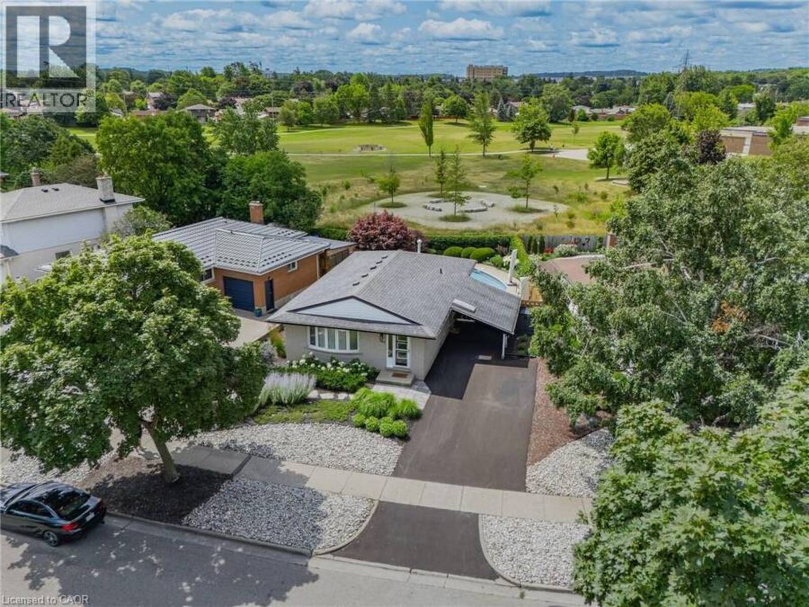 107 LAURENTIAN Drive, Kitchener, Ontario N2E 1C3