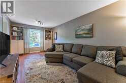 47 HILLTOP Drive | Ayr Ontario | Slide Image Ten