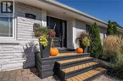 43 MILLER Drive | Ancaster Ontario | Slide Image Three