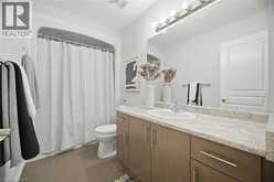 98 BLOOM Crescent | Hamilton Ontario | Slide Image Thirty-two
