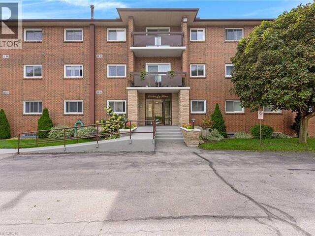67 BRECKENRIDGE Drive Unit# 206 Kitchener Ontario, N2B 3R8 - 2 Bedrooms Condo For Sale