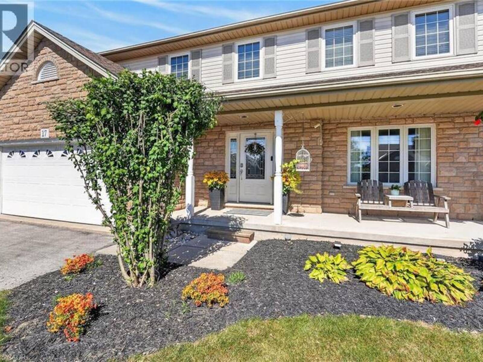 17 CHERRY Avenue, Smithville, Ontario L0R 2A0