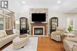 4 SUMMIT Drive | Waterdown Ontario | Slide Image Six