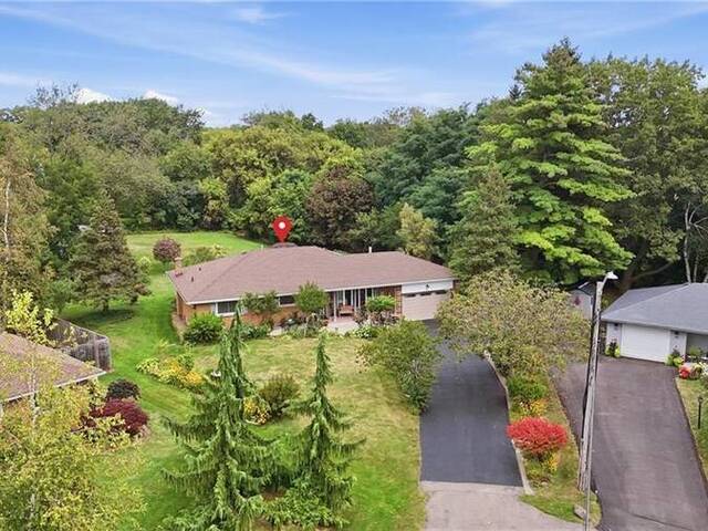 4 KEW Court Dundas Ontario, L9H 5E1 - 3 Bedrooms Home For Sale