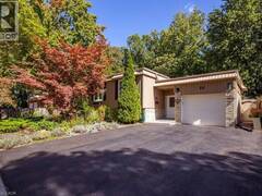 32 BEECHWOOD Avenue Brantford Ontario, N3R 6Z2