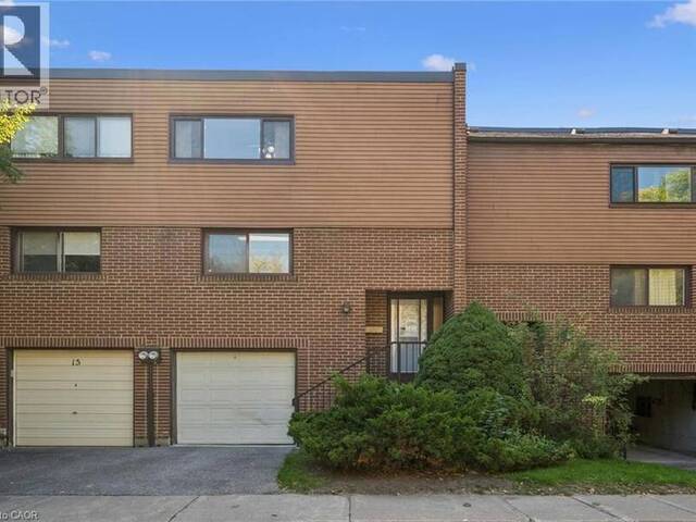 13 BURNT MEADOWAY Unit# 32 Toronto Ontario, M2H 2V2 - 3 Bedrooms Condo For Sale