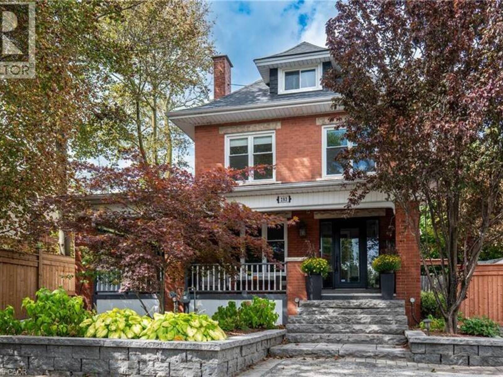 283 PLAINS Road W, Burlington, Ontario L7T 1G1