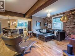 283 PLAINS Road W Burlington Ontario, L7T 1G1