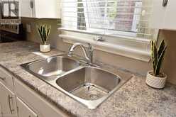 31 KEMP Drive | Hamilton Ontario | Slide Image Nineteen