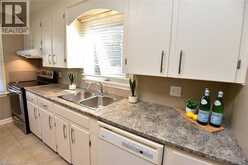 31 KEMP Drive | Hamilton Ontario | Slide Image Seventeen