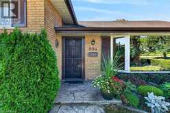 994 BARTON Street | Hamilton Ontario | Slide Image Six