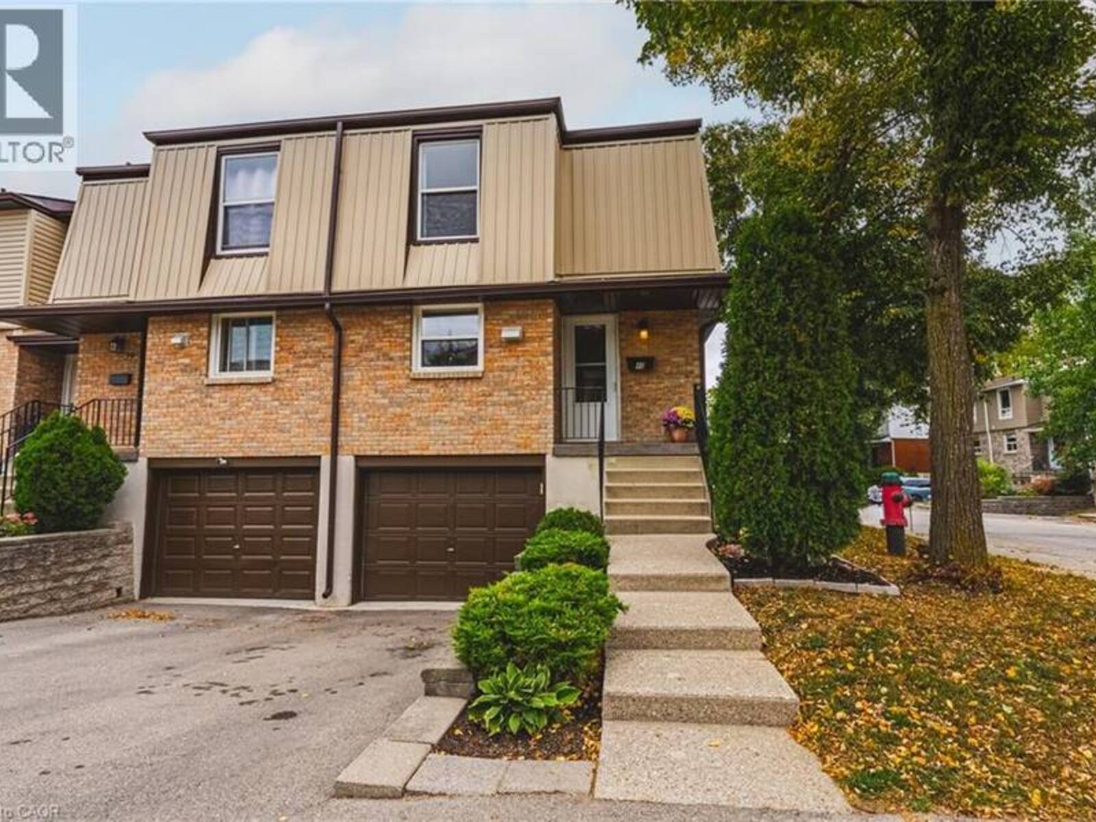 10 ANGUS Road Unit# 40, Hamilton, Ontario L8K 6K3