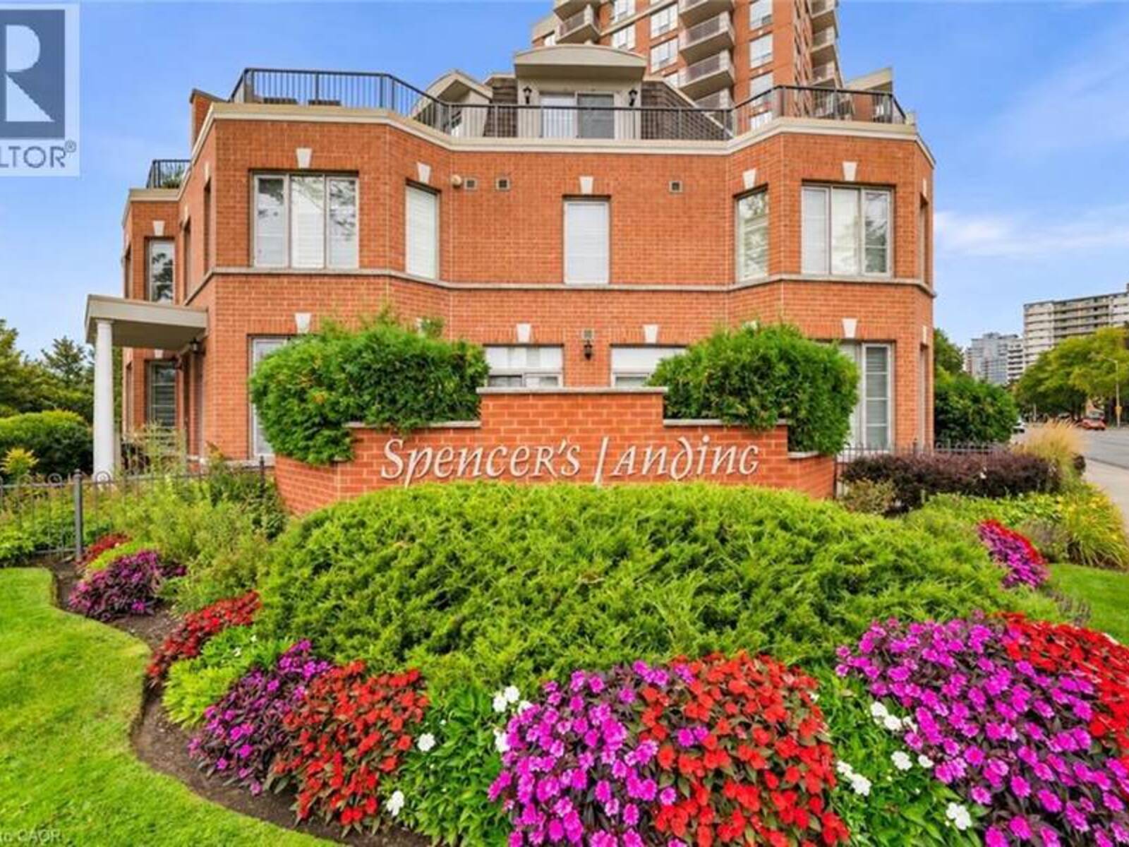 442 MAPLE Avenue Unit# TH9, Burlington, Ontario L7S 2L7