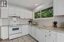 15 CARWYN Crescent | Hamilton Ontario | Slide Image Twelve