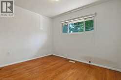 15 CARWYN Crescent | Hamilton Ontario | Slide Image Fifteen