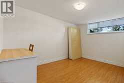 15 CARWYN Crescent | Hamilton Ontario | Slide Image Thirty-three