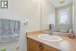 31 PEACHWOOD Crescent | Hamilton Ontario | Slide Image Fifteen