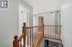 31 PEACHWOOD Crescent | Hamilton Ontario | Slide Image Sixteen