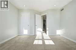 31 PEACHWOOD Crescent | Hamilton Ontario | Slide Image Nineteen