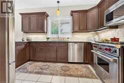 18 HEATHCOTE Court | Grimsby Ontario | Slide Image Sixteen