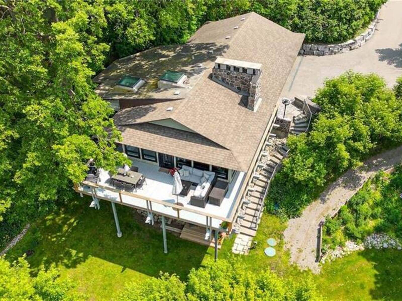 50 GREENSVIEW Drive, Kitchener, Ontario N2P 2E6
