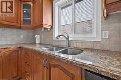 795 TENTH Avenue | Hamilton Ontario | Slide Image Fourteen