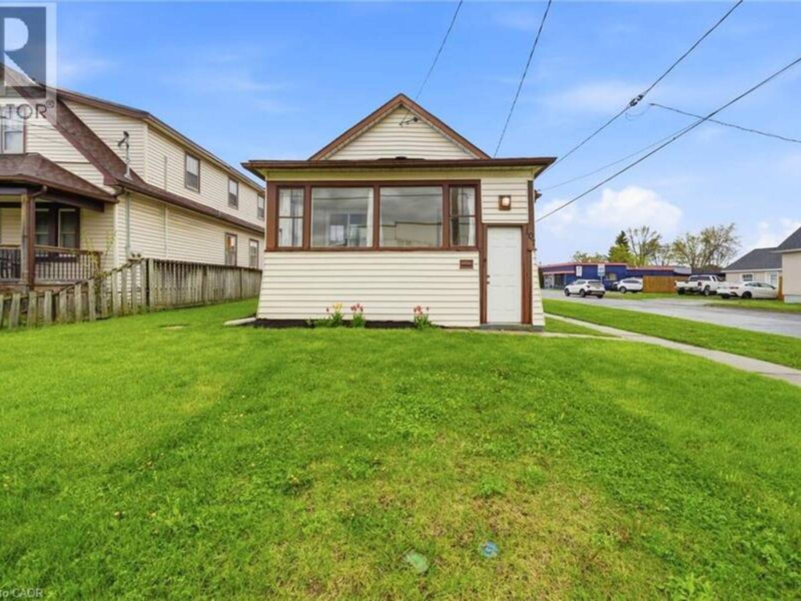 107 BROADWAY Street, Welland, Ontario L3C 5L6