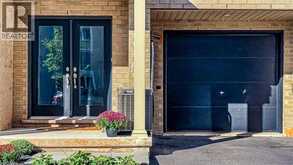7 ROXANNE Drive | Hamilton Ontario | Slide Image Six
