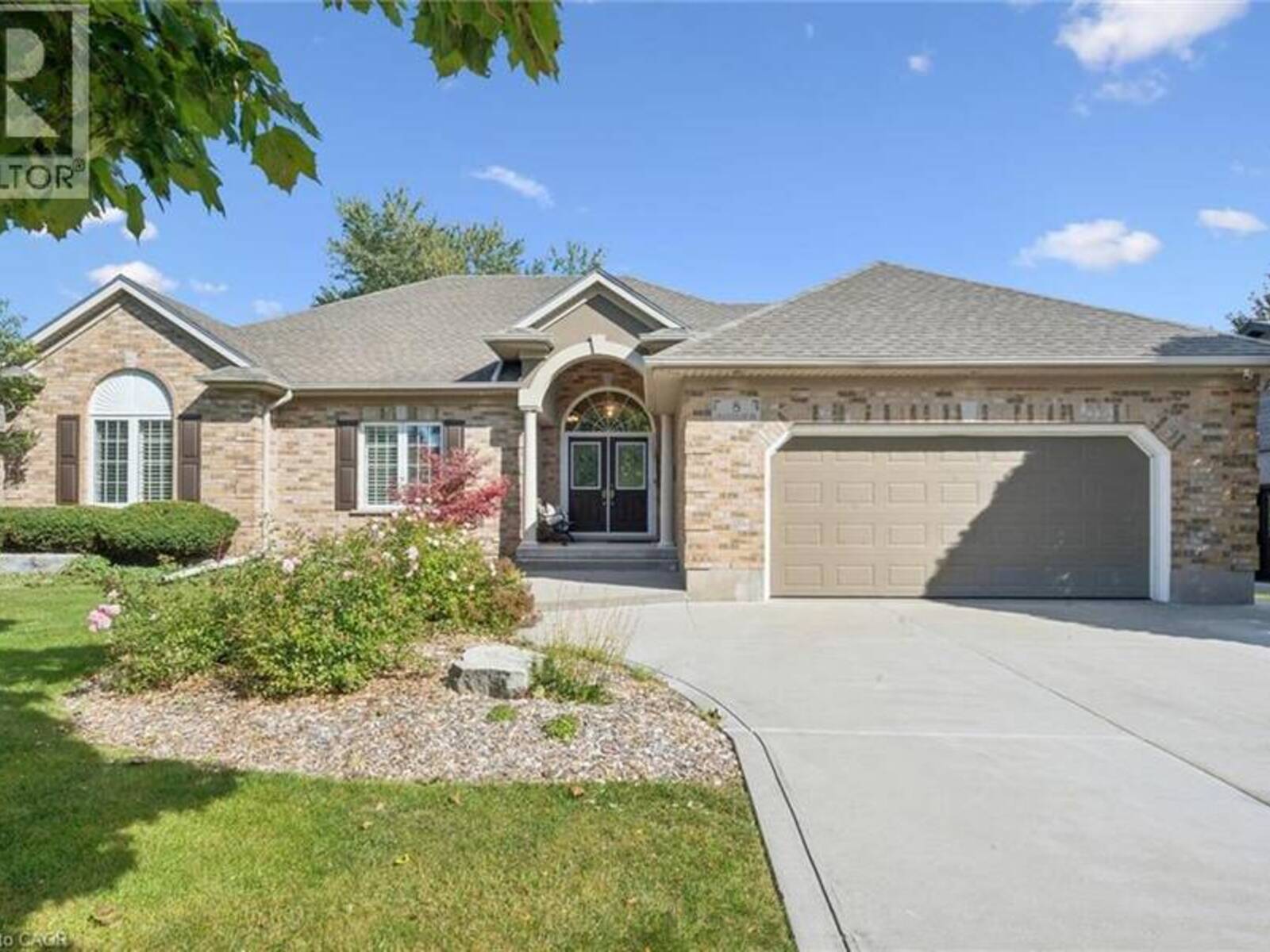 8 CHANCELLOR Drive, Woolwich, Ontario N0B 2M1