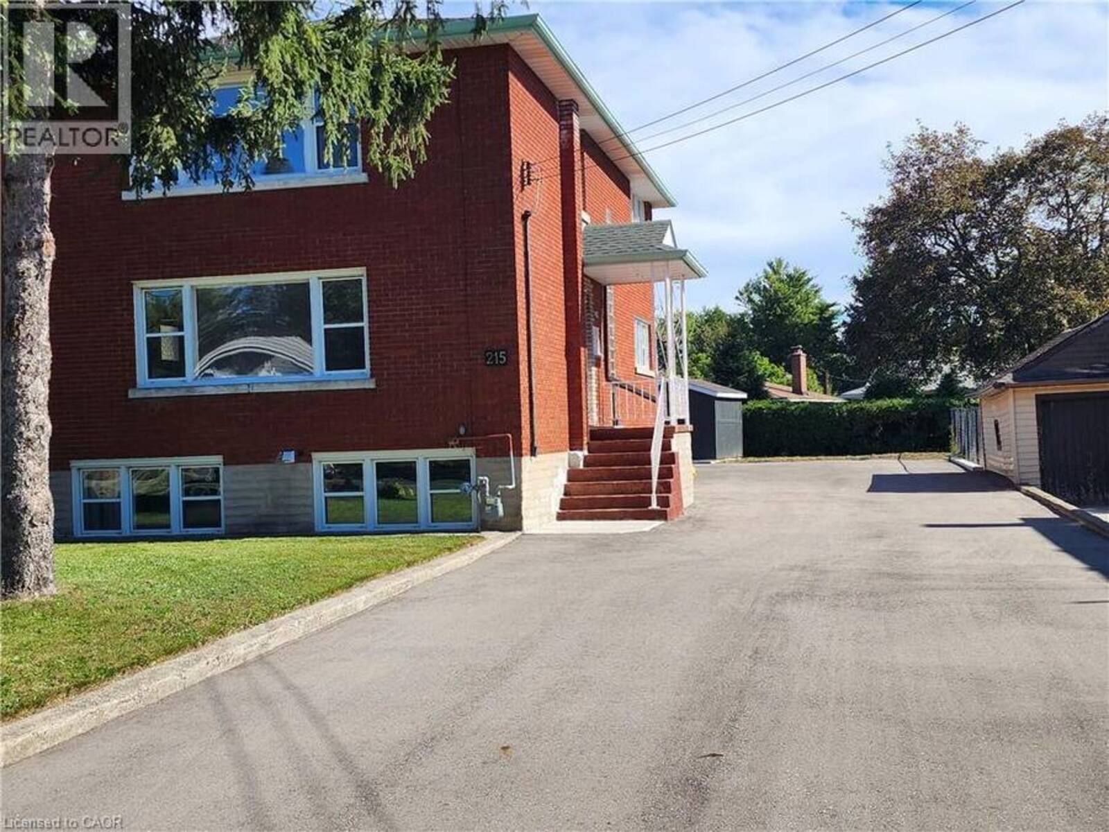 215 BELLEVIEW Avenue, Kitchener, Ontario N2B 1G6