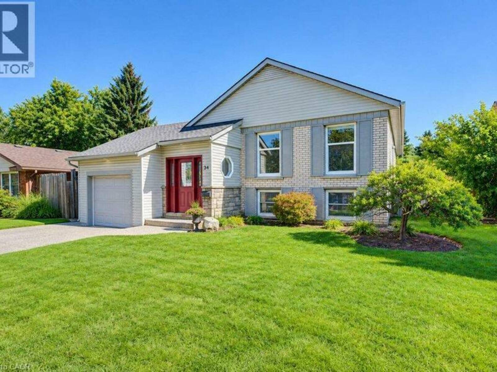 34 WAYNE Drive, Kitchener, Ontario N2A 1M2