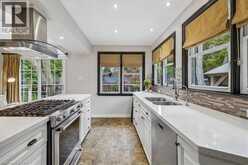 316 RIVER SIDE Drive | Oakville Ontario | Slide Image Thirteen