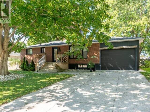 238 MORENZ Drive West Perth Ontario, N0K 1N0 - 4 Bedrooms Home For Sale