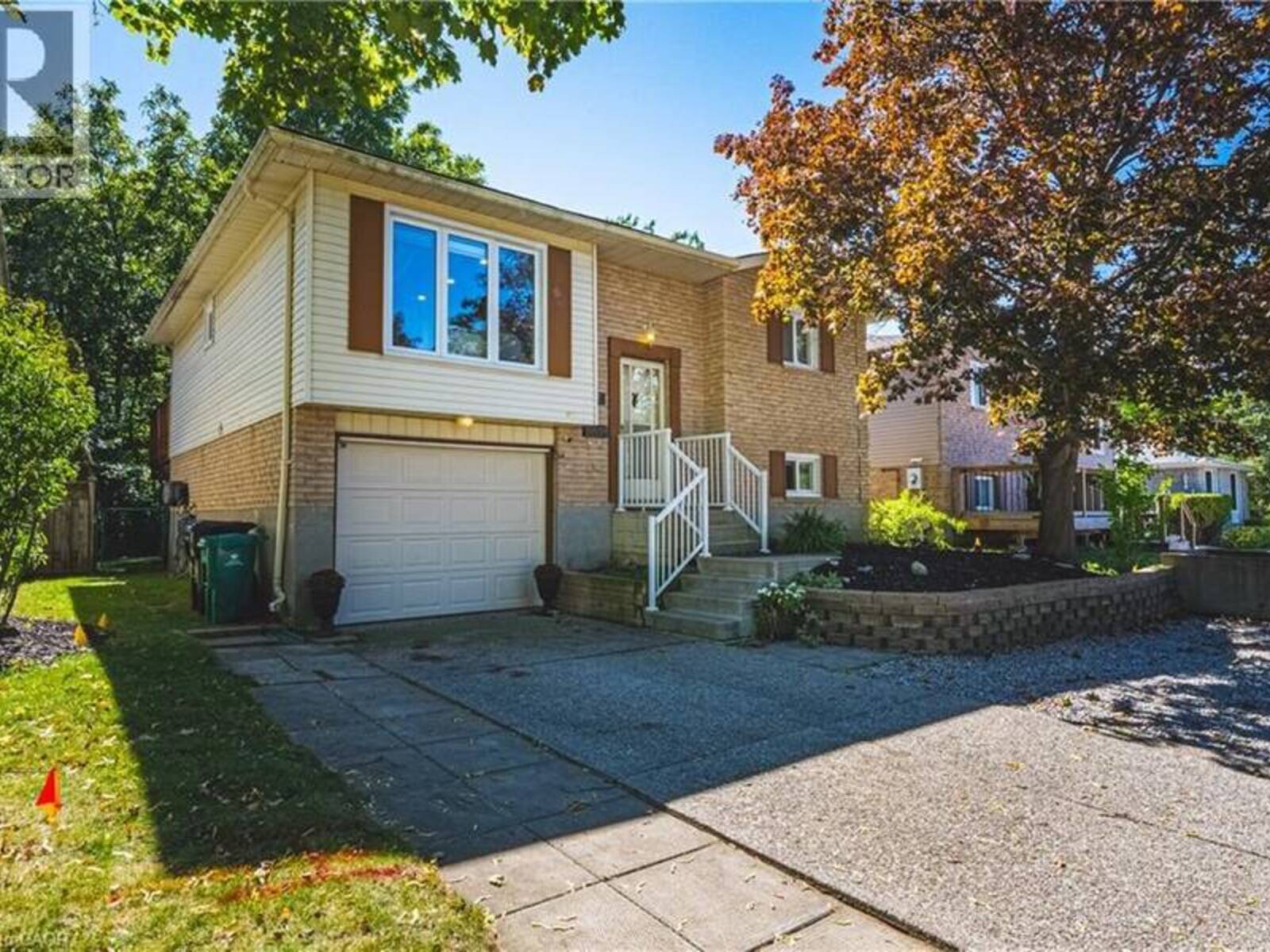 414 WOODS Lane, Cambridge, Ontario N3H 5J4