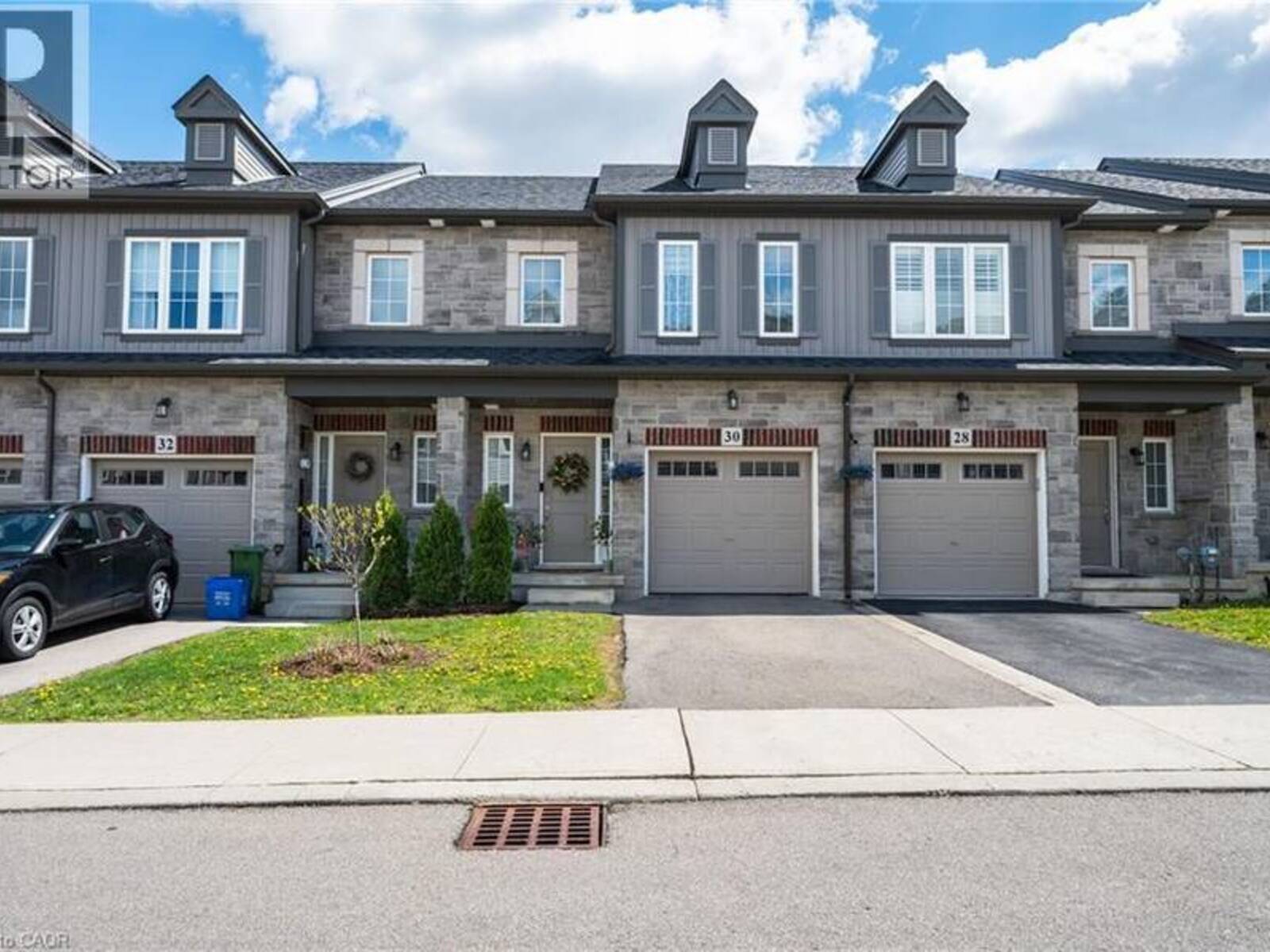 30 CLELAND Avenue, Hamilton, Ontario L9K 0J9