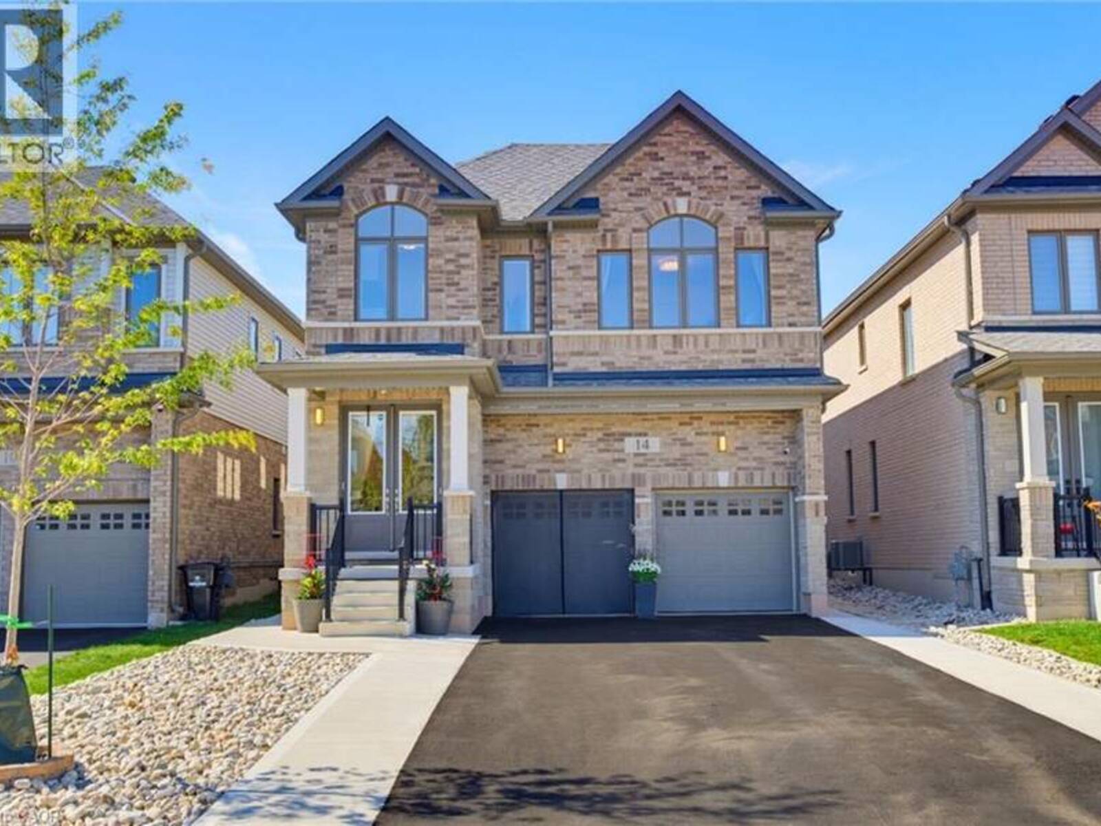 14 RUSTIC OAK Trail, Ayr, Ontario N0B 1E0