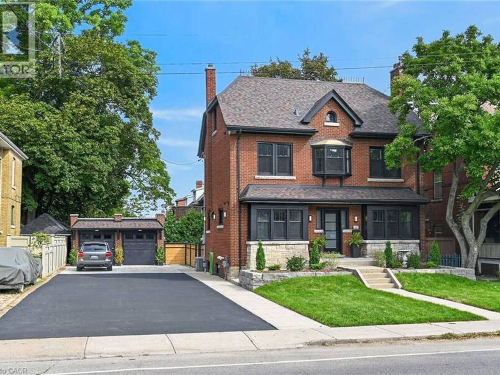 209 DELAWARE Avenue, Hamilton, Ontario L8M 1W2