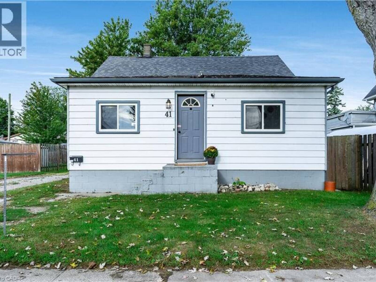 41 WESTMORELAND Avenue, Leamington, Ontario N8H 3P4