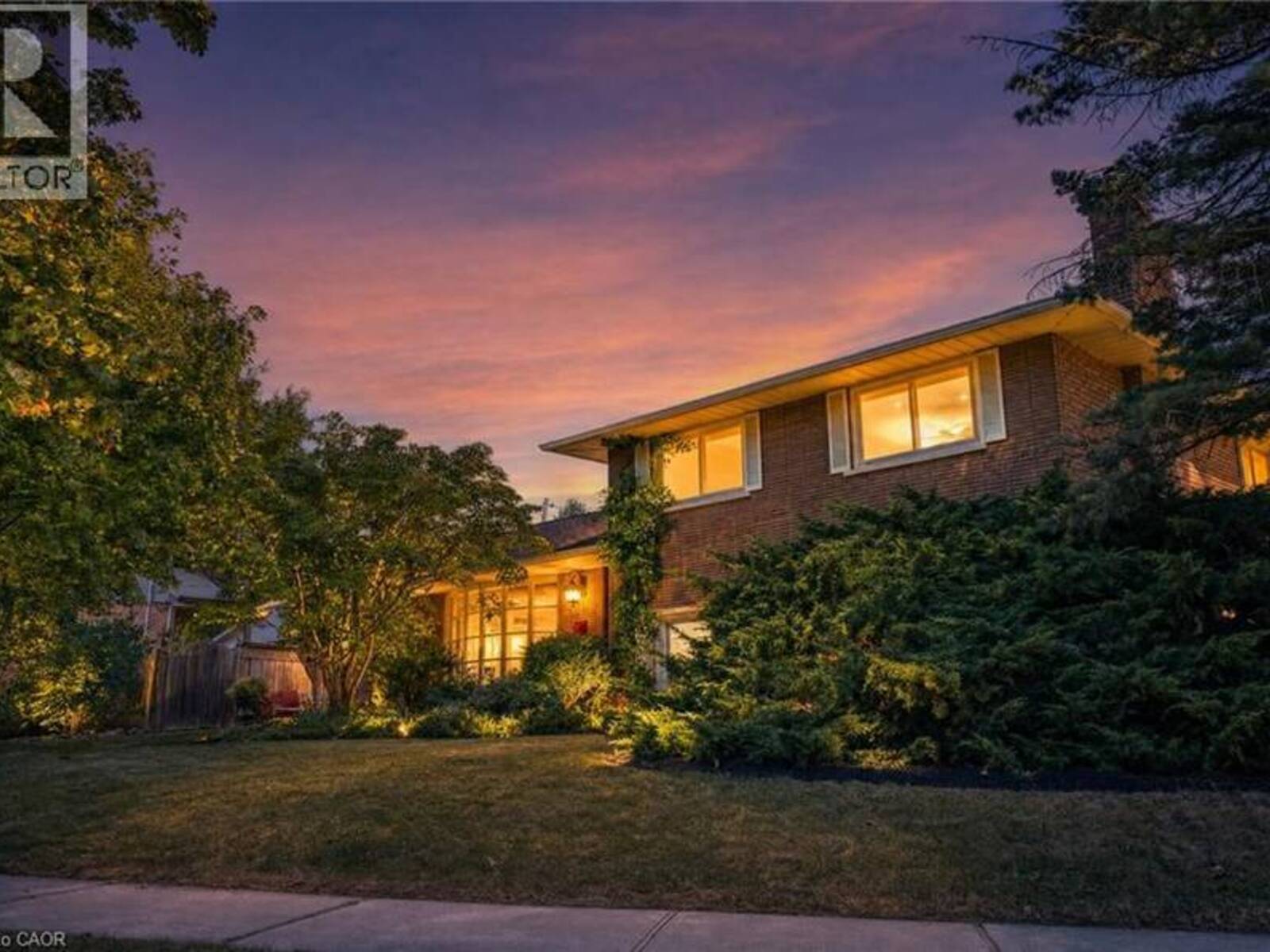 517 ROSEDALE Crescent, Burlington, Ontario L7N 2S7