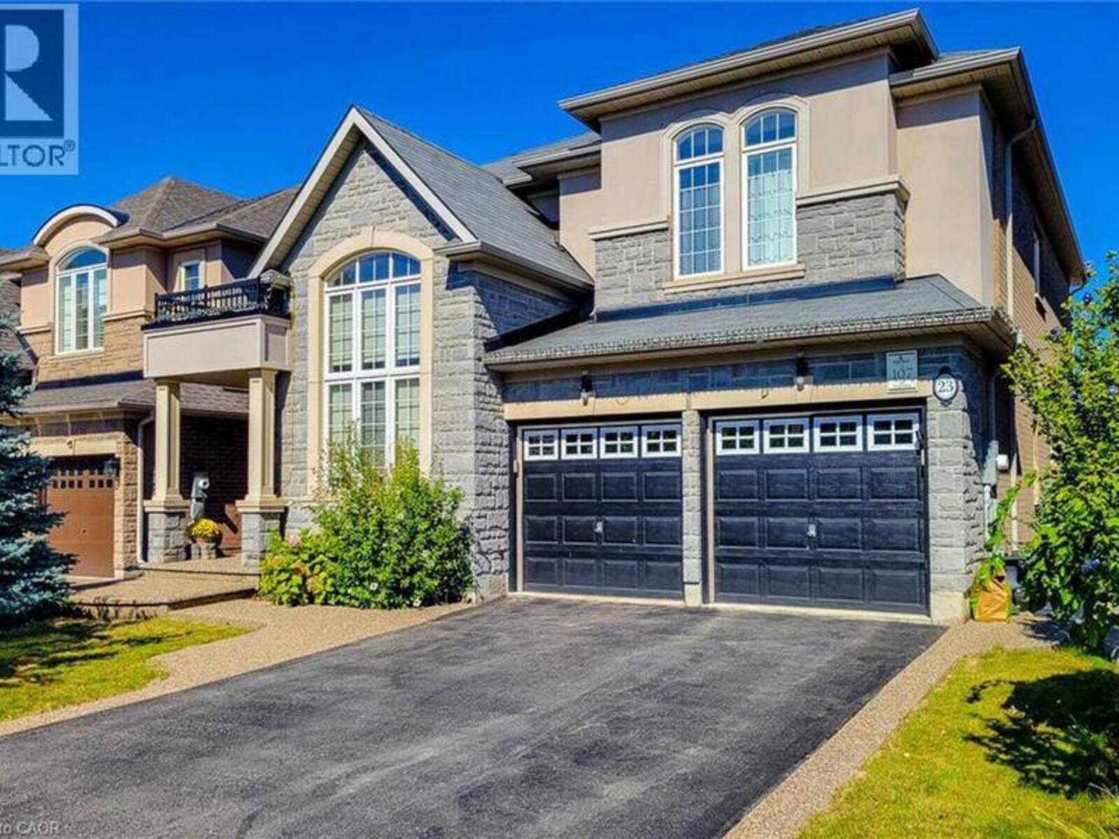 23 CURRAN Road, Ancaster, Ontario L9K 0H4