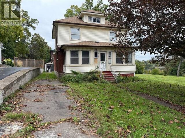 4445 JOHN Street Niagara Falls Ontario, L2E 1A4 - 3 Bedrooms Home For Sale