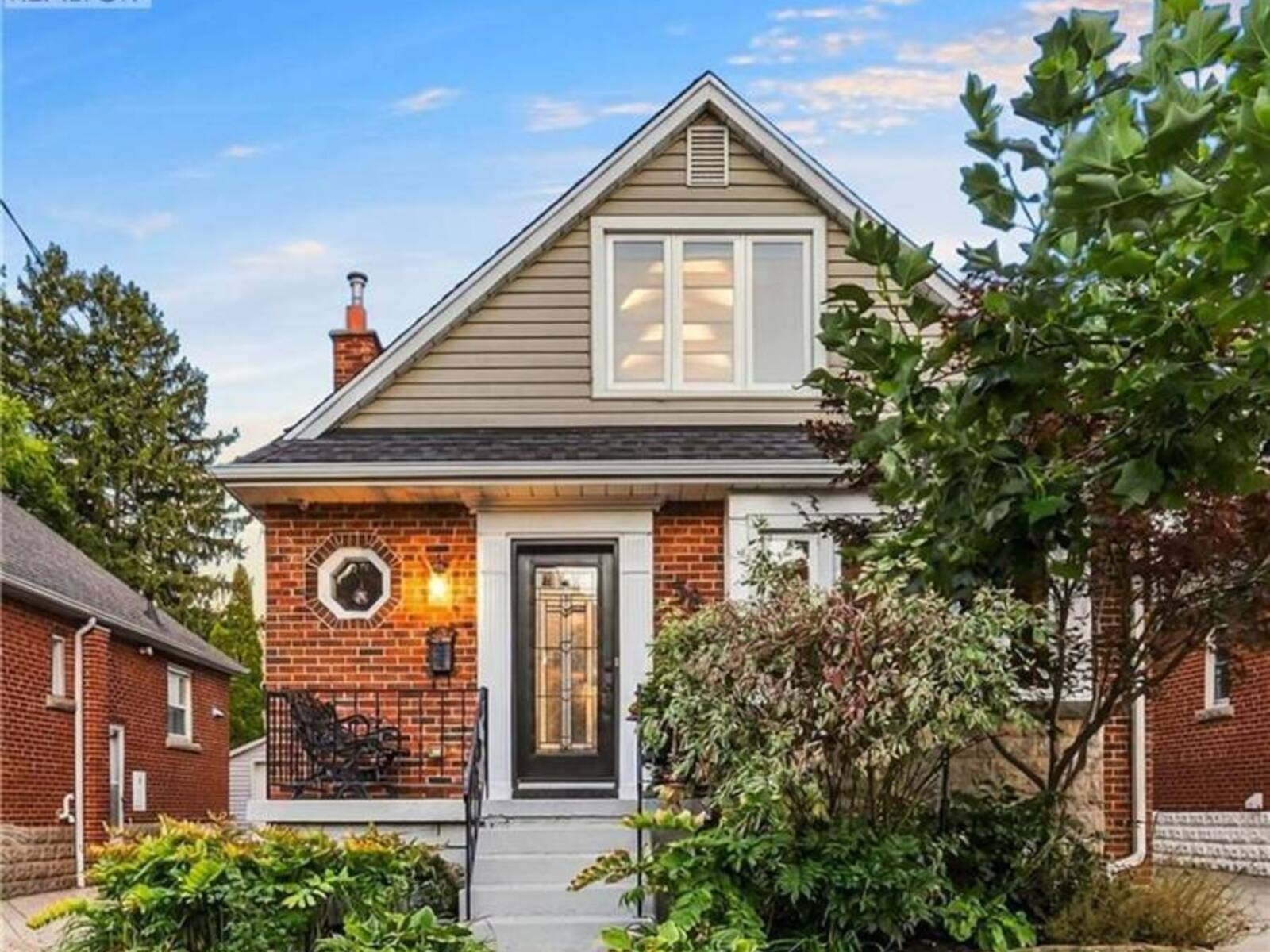 58 UPLANDS Avenue, Hamilton, Ontario L8S 3X8