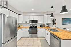 29 SLATER Court | Waterdown Ontario | Slide Image Thirteen