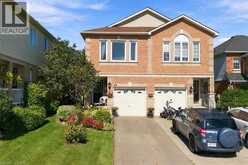 29 SLATER Court | Waterdown Ontario | Slide Image One