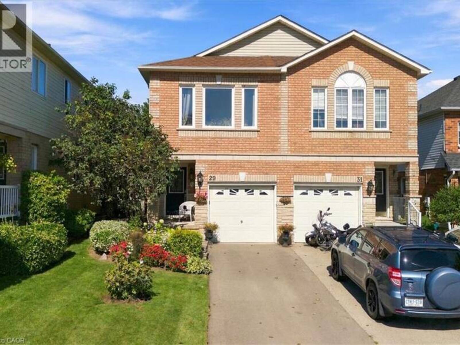 29 SLATER Court, Waterdown, Ontario L8B 0K8