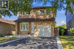 32 TWINOAKS Crescent | Hamilton Ontario | Slide Image Three