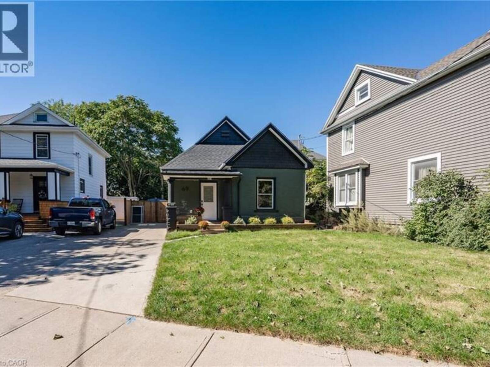 69 YORK Street, St. Catharines, Ontario L2R 6C6