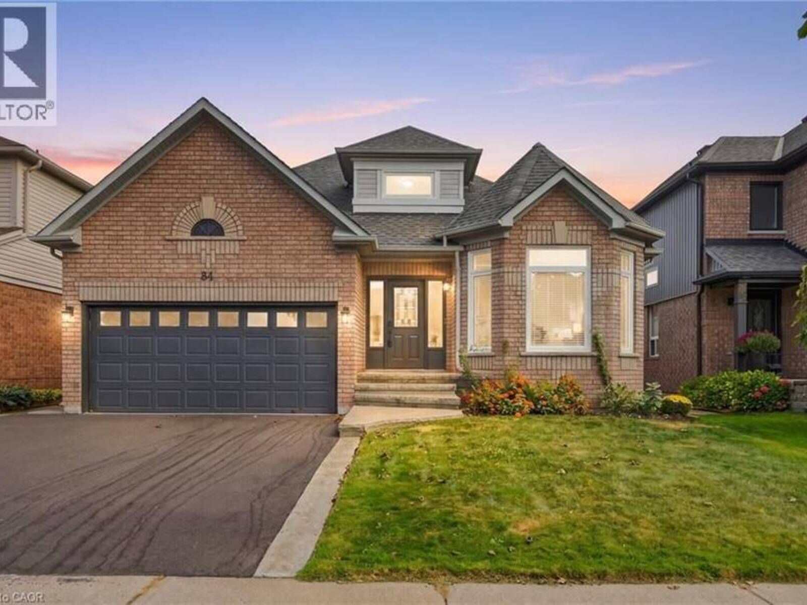 84 RILEY Street, Waterdown, Ontario L8B 0P9